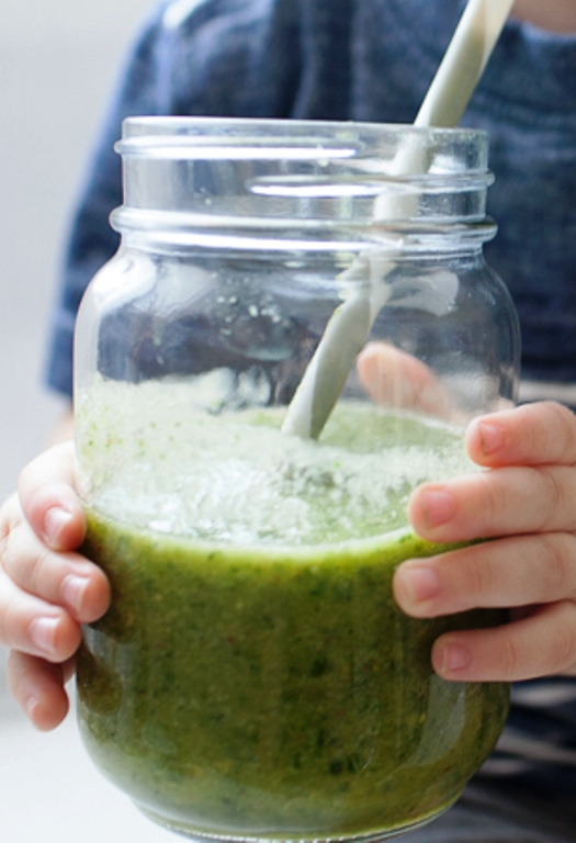 Toddler-approved-kale-fruit-smoothie