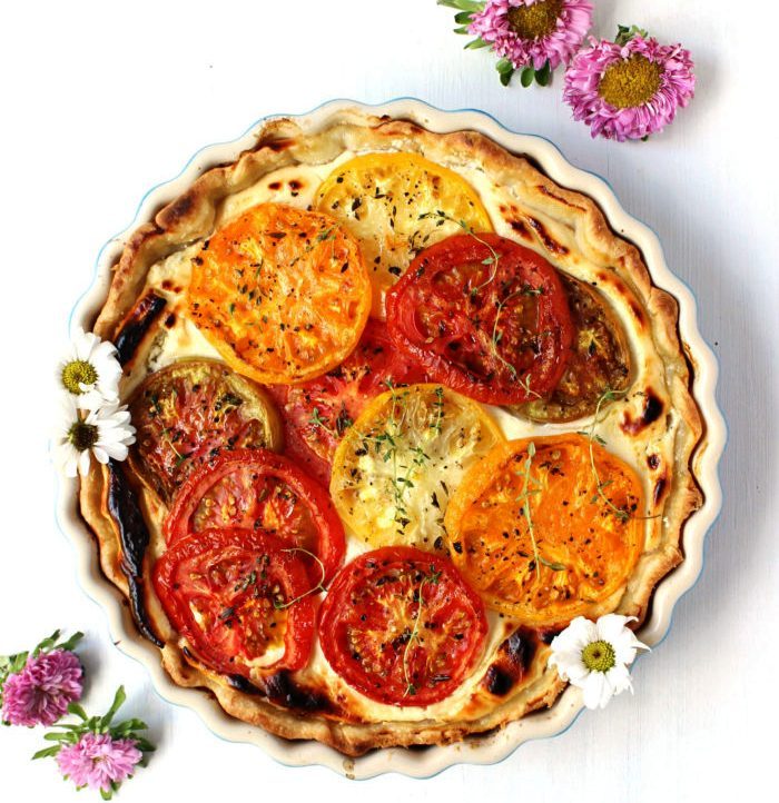 Savoury goat cheese and tomato pie 