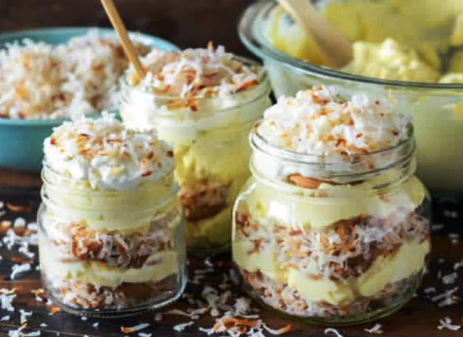 Toasted coconut cream pudding