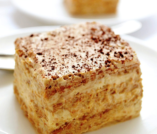 Cappuccino Icebox Cake – easy, no bake treat with graham crackers softened with airy cream-yogurt-cappuccino filling; only 6 ingredients!