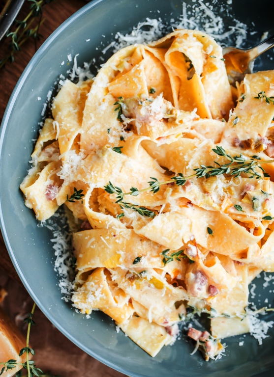 Creamy leek and pancetta pappardelle for two
