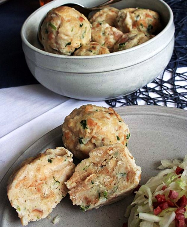 These dumplings are especially great to prepare when you’ve got some older rolls or slices of white bread left over that you would like to use up.