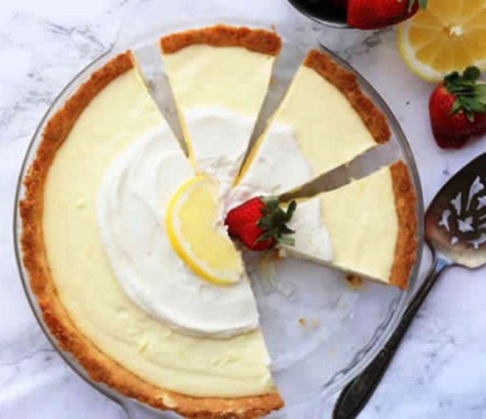  Creamy, tangy low carb lemon sour cream pie