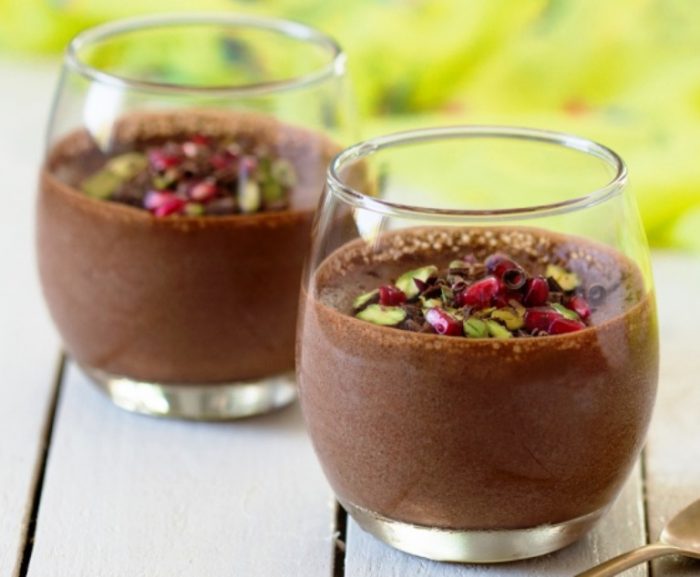 Fluffy-vegan-chocolate-mousse