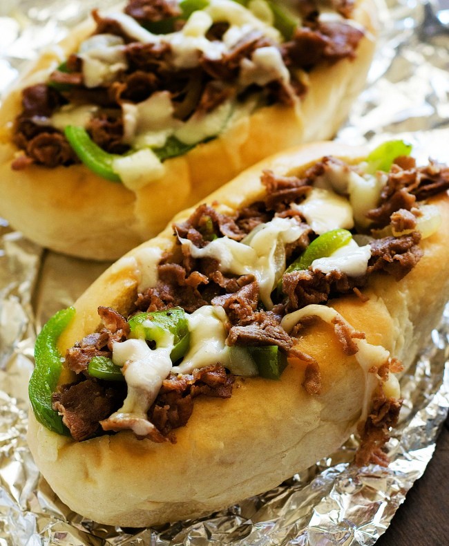 Cheesesteak-sandwiches subs