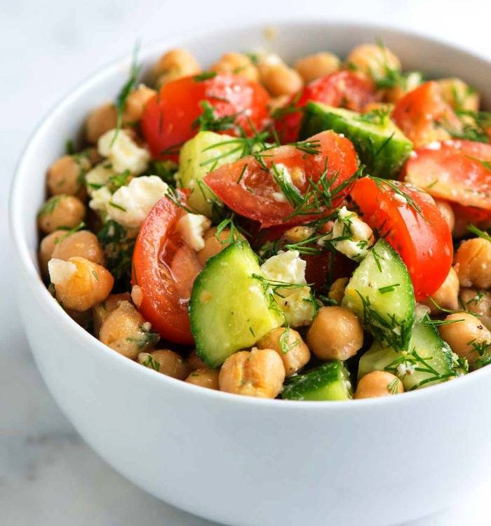 Fresh-chickpea-salad-recipe-with-lemon-and-dill