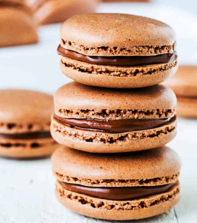 Sea-salt-chocolate-macarons