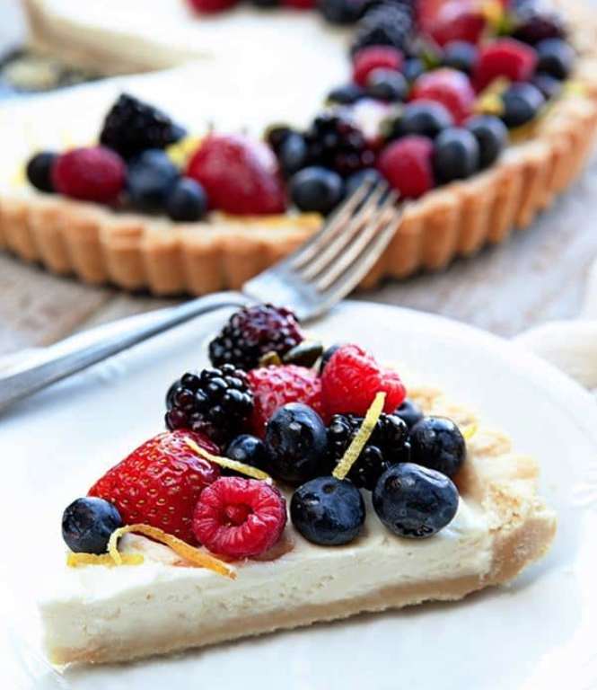 Lemon-berry-mascarpone-tart