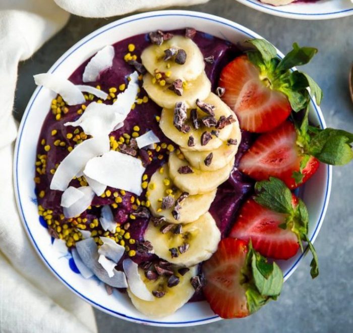 Paleo-vegan-acai-bowl