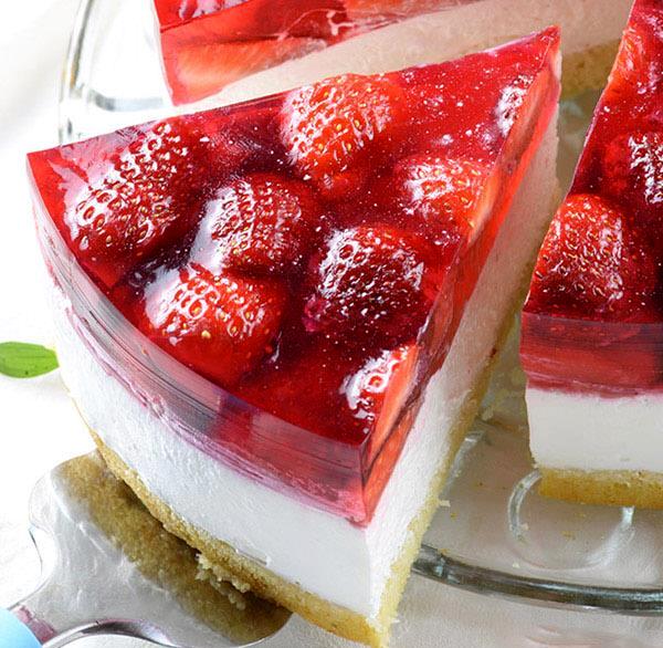 Strawberry-jello-cake