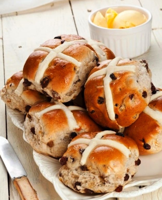 Apricot-cherry-cranberry-and-cardamom-hot-cross-buns-recipe