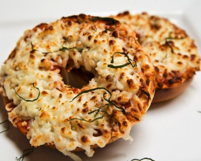 Bagel-pizza