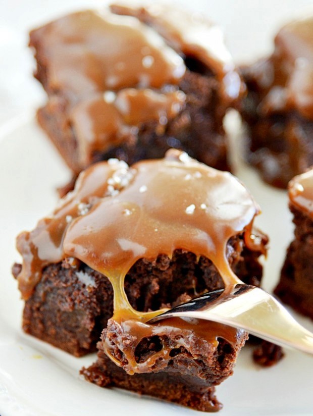 Salted-caramel-brownies