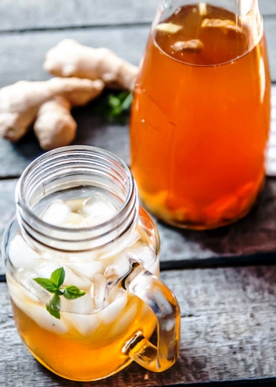 A natural electrolyte drink recipe. The ginger switchel
