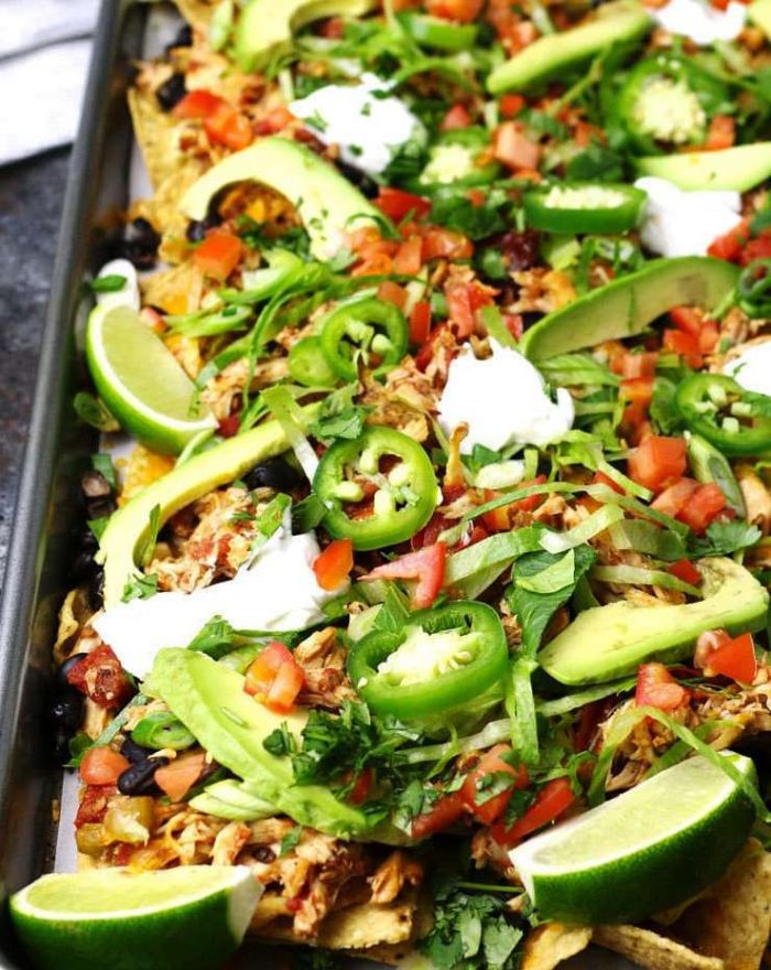 Sheet-pan-loaded-chicken-nachos