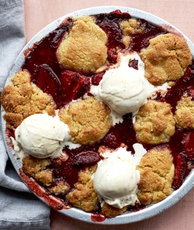 Strawberry-cobbler