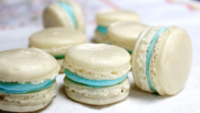 Vanilla-almond-macarons