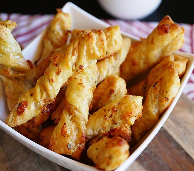 Puff-pastry-cheese-twists