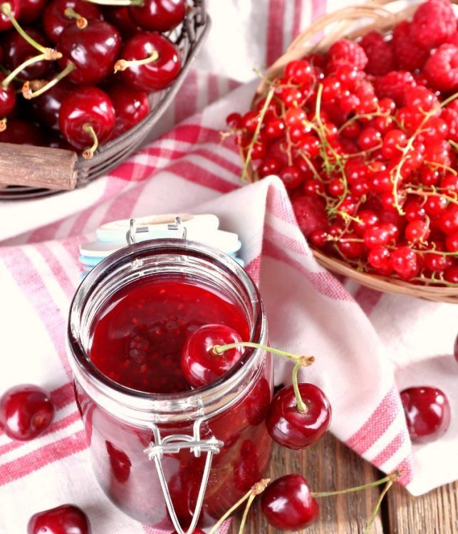 Cherry-jam-recipe-without-pectin-and-low-sugar