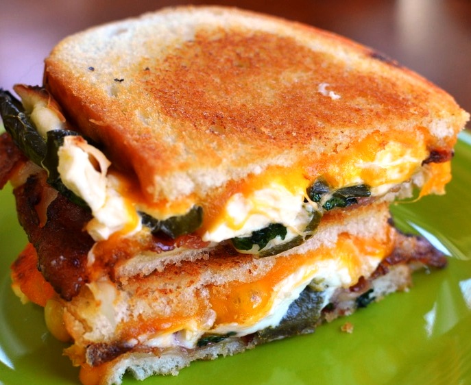 Jalapeno-popper-grilled-cheese