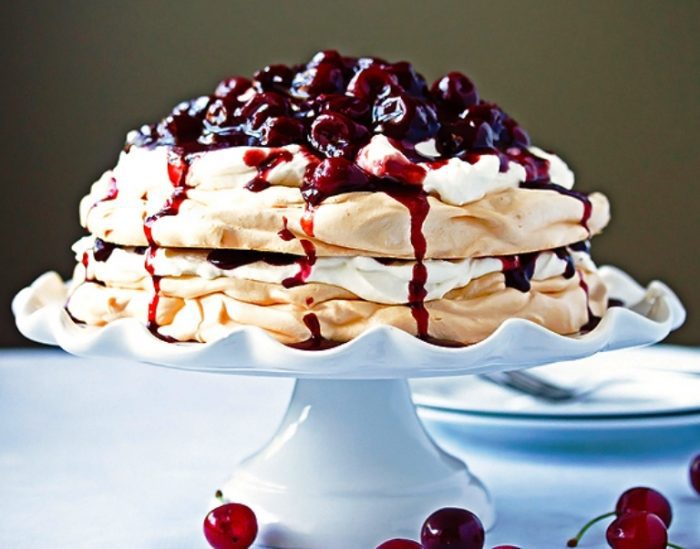 Pavlova-with-red-wine-cherry