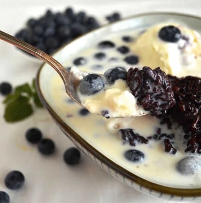 Thai-black-rice-dessert