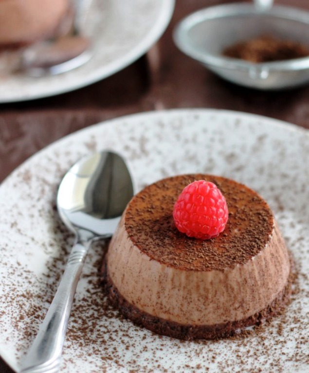 This Chocolate Panna Cotta is super simple, gluten free, and fun to eat.