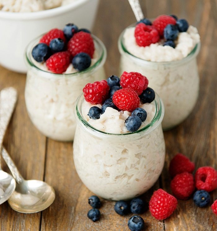 Vegan rice pudding is a thick and creamy sweet pudding made with almond milk. Vegans and non-vegans alike will love this delicious dessert.