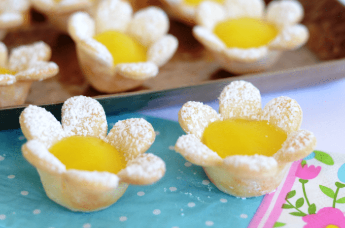 Mini-lemon-flower-tarts