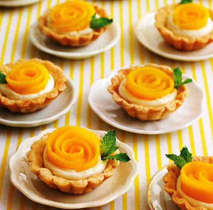 Mango-rosette-tartlets