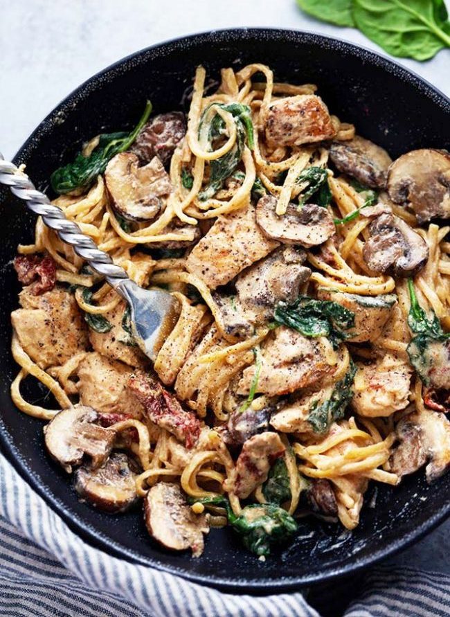 One-pot-creamy-chicken-mushroom-florentine