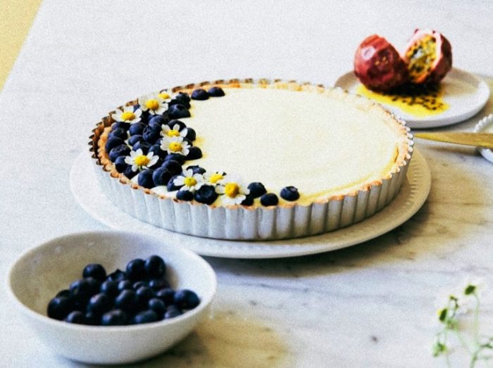 Passionfruit-and-blueberry-cream-tart