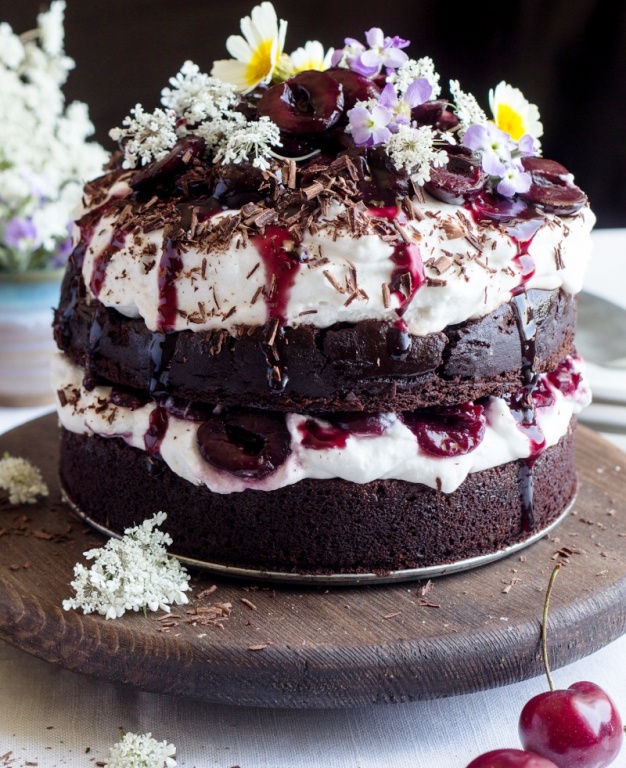 Vegan-black-forest-cake