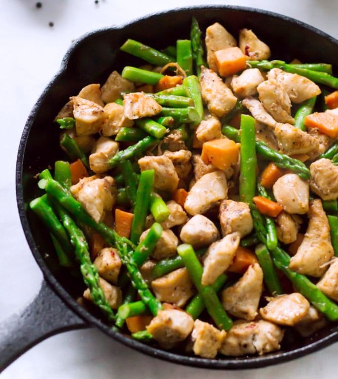 Asparagus-sweet-potato-chicken-skillet