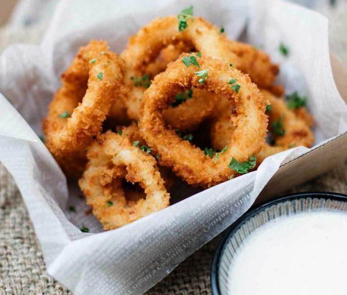 fried-calamari-with-wasabi-mayo