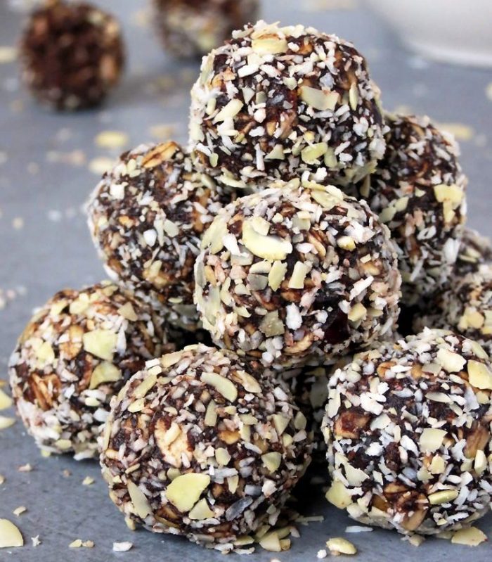 These little bites are the best thing ever. Who doesn’t love the chocolate treat that is not only healthy for you, but also tastes great?