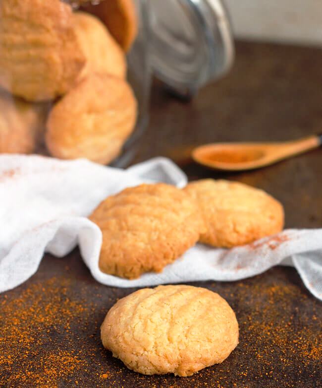 Spicy-cheese-shortbread-biscuits