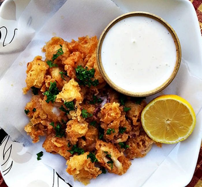 Buttermilk-fried-calamari-lemon-aioli