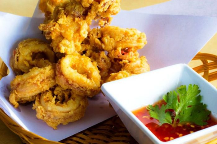 Thai-calamari-with-sweet-chili-sauce