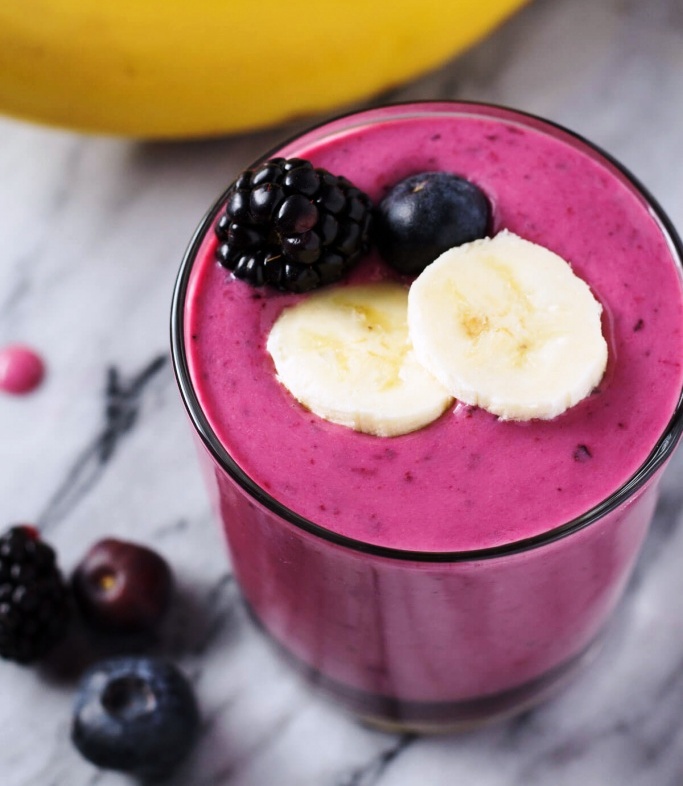 Berry-pomegranate-smoothie