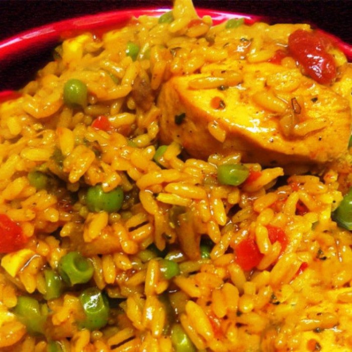 Arroz-con-pollo-spanish-rice-with-chicken