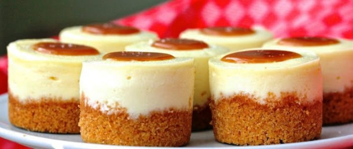These Mini Cheesecakes with Salted Caramel are so ridiculously delicious and creamy.