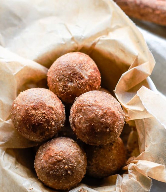 No-bake-cinnamon-vanilla-breakfast-protein-bites