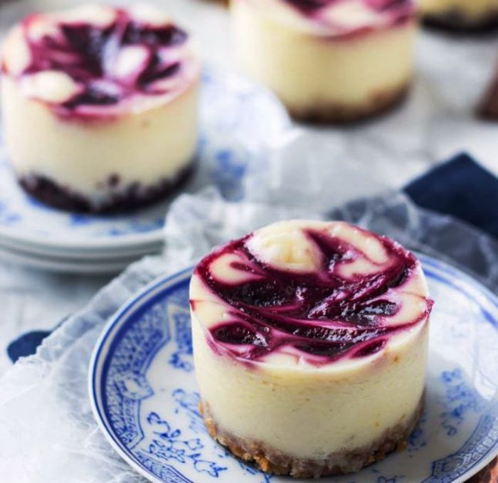 Lemon Berry swirl mini cheesecake
