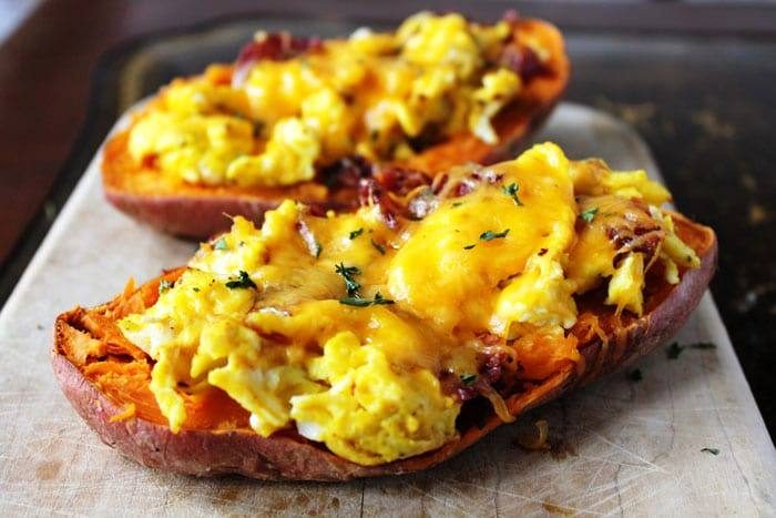 Breakfast-stuffed-sweet-potatoes