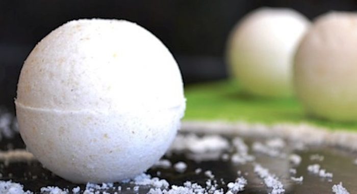 Easy-homemade-oatmeal bath-bombs