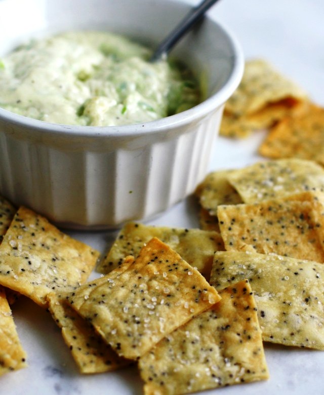 Poppy-seed-crackers-garlic-chive-spread