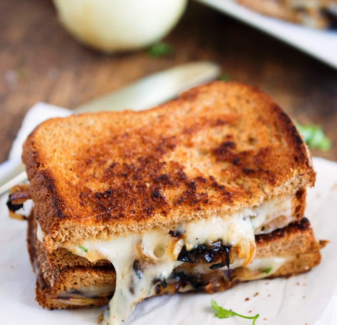French-onion-grilled-cheese