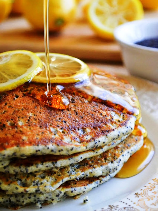 Lemon-poppy-seed-pancakes