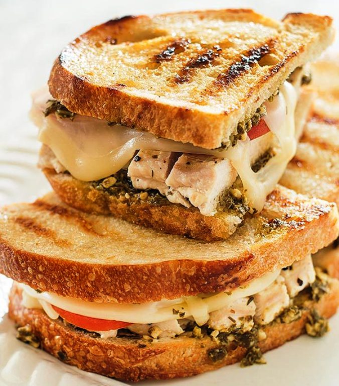 Pesto-chicken-sandwich-on-sourdough